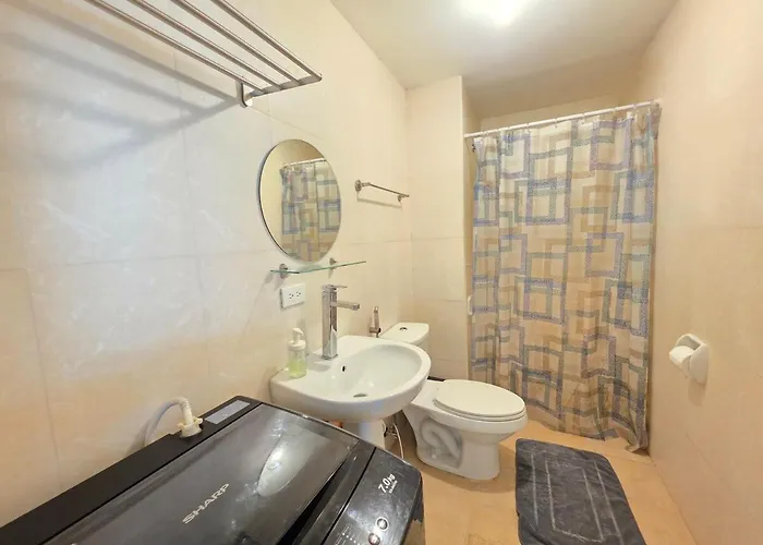 Bgc Cosy Flat Near Highstreet And Shangrila *