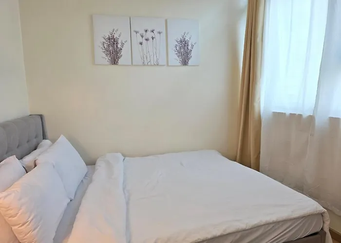 Bgc Cosy Flat Near Highstreet And Shangrila